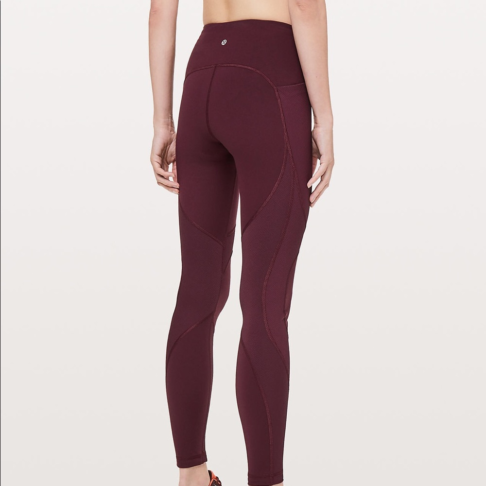 Lululemon on repeat leggings 7/8 tight